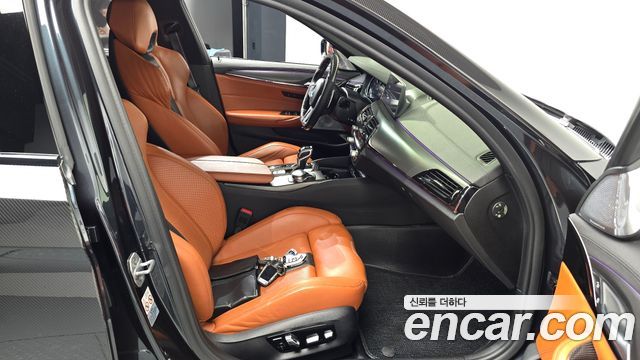 BMW M5 2018 — photo 16