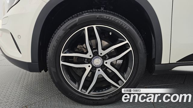Mercedes-Benz GLA-Class 2017 — photo 5