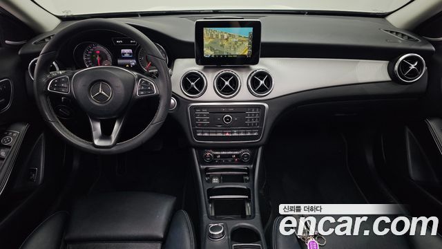 Mercedes-Benz GLA-Class 2017 — photo 7