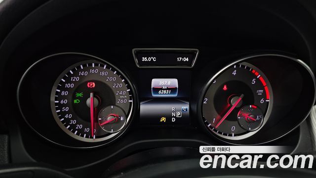 Mercedes-Benz GLA-Class 2017 — photo 8