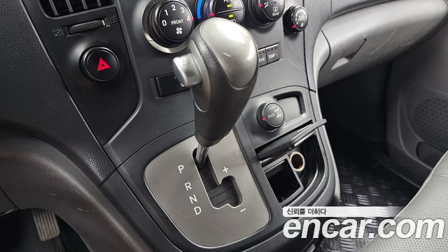 Hyundai Starex 2016 — photo 9