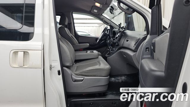 Hyundai Starex 2016 — photo 11