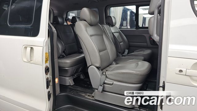 Hyundai Starex 2016 — photo 12