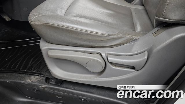Hyundai Starex 2016 — photo 19