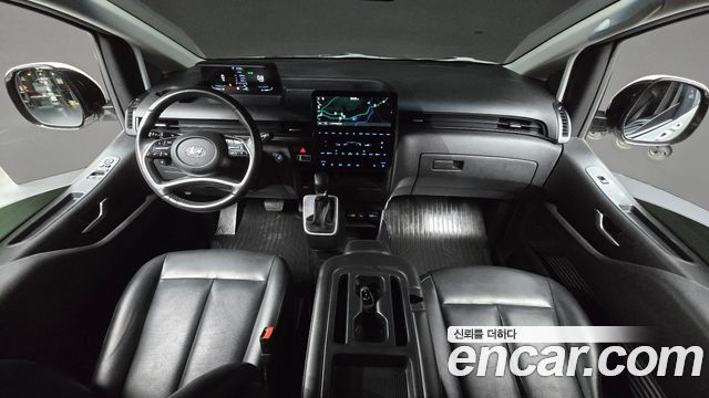 Hyundai Staria 2023 — photo 7