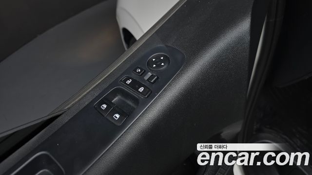 Hyundai Staria 2023 — photo 15