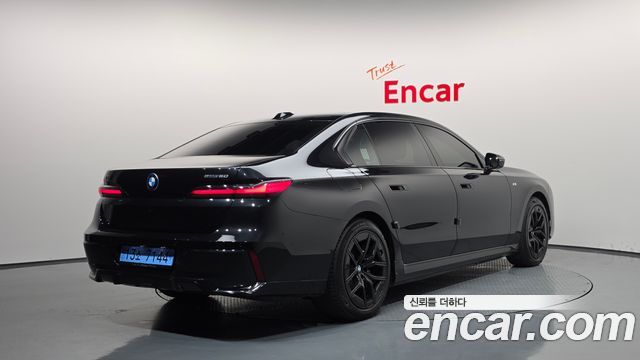 BMW i7 2024 — photo 2