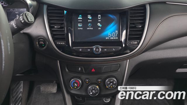Chevrolet Korea Trax 2017 — photo 16