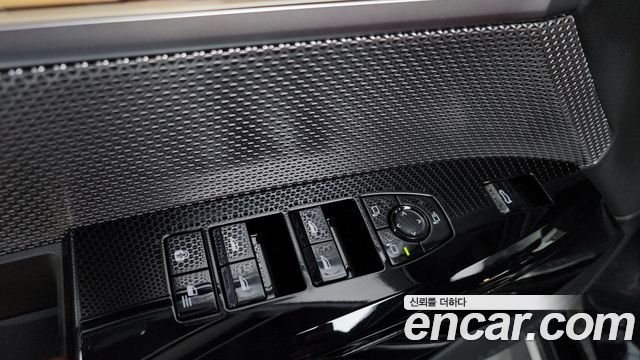 BMW 7-Series 2025 — photo 20