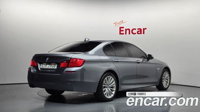 BMW 5-Series 2016 — photo 2