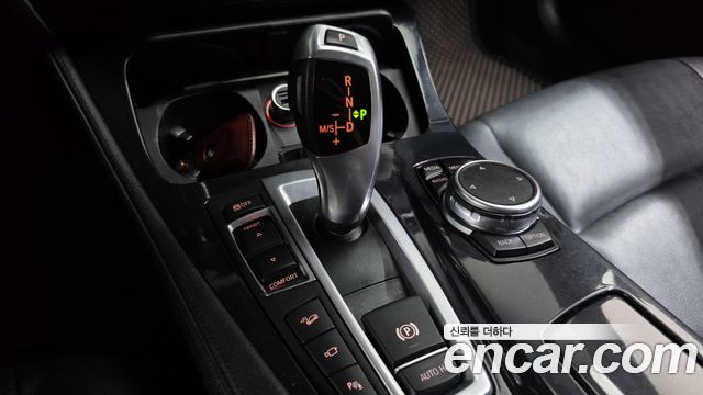 BMW 5-Series 2016 — photo 9