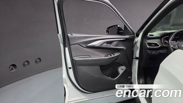 Chevrolet Korea Trailblazer 2021 — photo 14