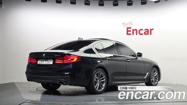 BMW 5-Series 2018 — photo 2