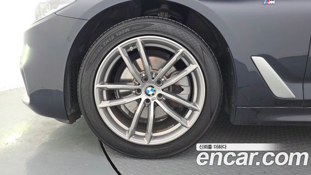 BMW 5-Series 2018 — photo 5