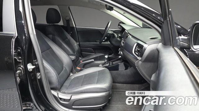 Kia Stonic 2019 — photo 11