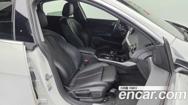 BMW 2-Series 2021 — photo 17