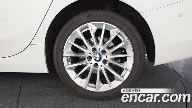 BMW 2-Series 2021 — photo 7