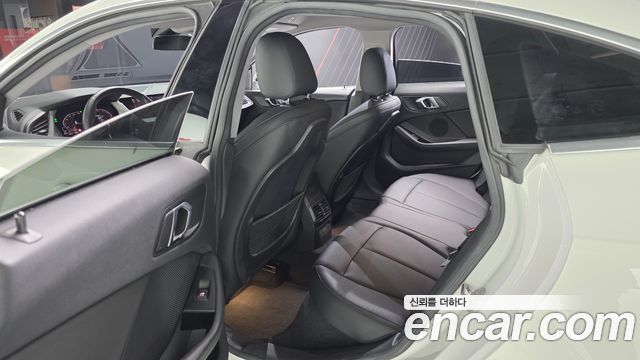 BMW 2-Series 2021 — photo 16