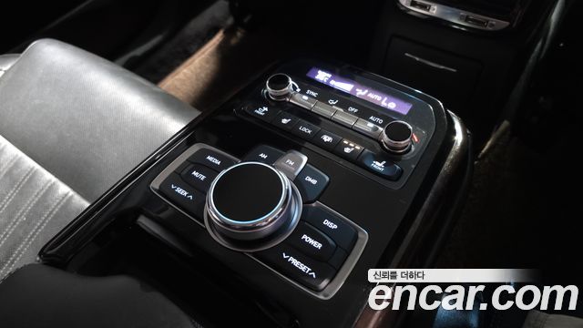 Genesis EQ900 2018 — photo 19