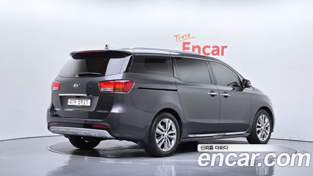 Kia Canival 2018 — photo 2