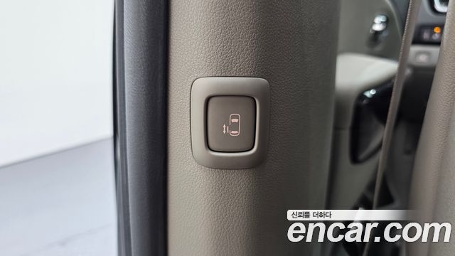 Kia Canival 2018 — photo 24
