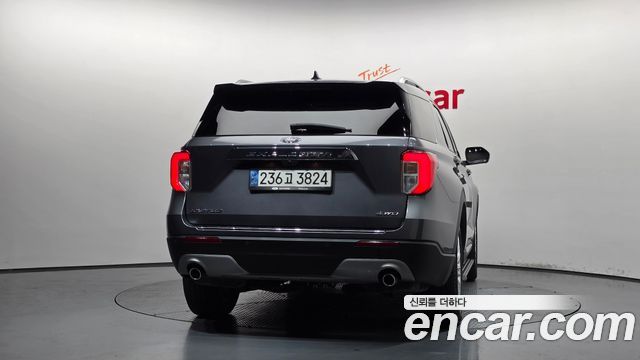 Ford Explorer 2021 — photo 4