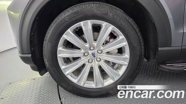 Ford Explorer 2021 — photo 5