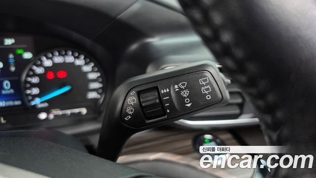 Ford Explorer 2021 — photo 29