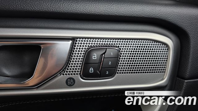 Ford Explorer 2021 — photo 30