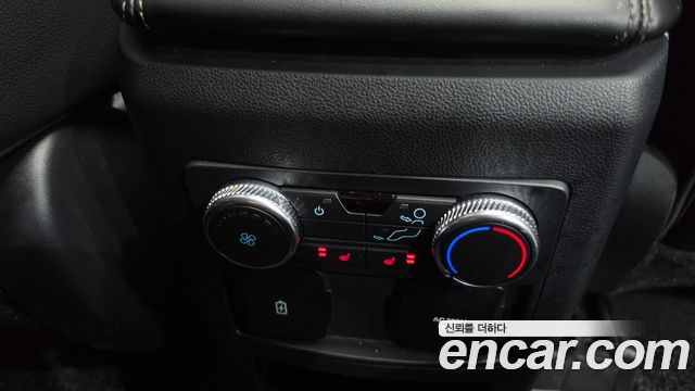 Ford Explorer 2021 — photo 31