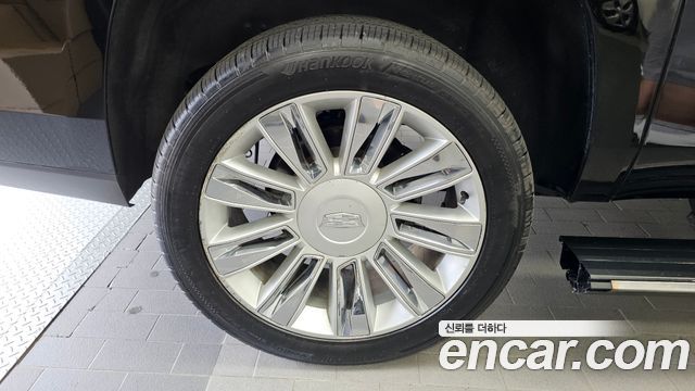 Cadillac Escalade 2017 — photo 5