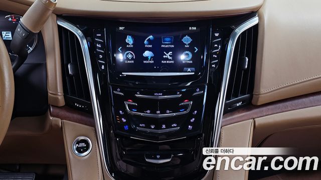 Cadillac Escalade 2017 — photo 14