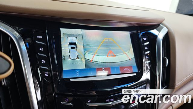 Cadillac Escalade 2017 — photo 15