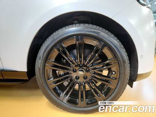 Land Rover Range Rover 2024 — photo 4