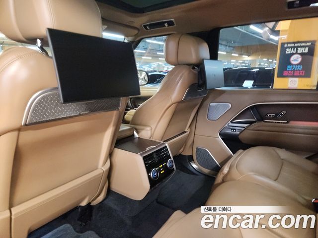 Land Rover Range Rover 2024 — photo 8