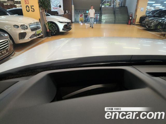 Land Rover Range Rover 2024 — photo 14