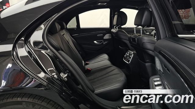 Mercedes-Benz S-Class 2019 — photo 12