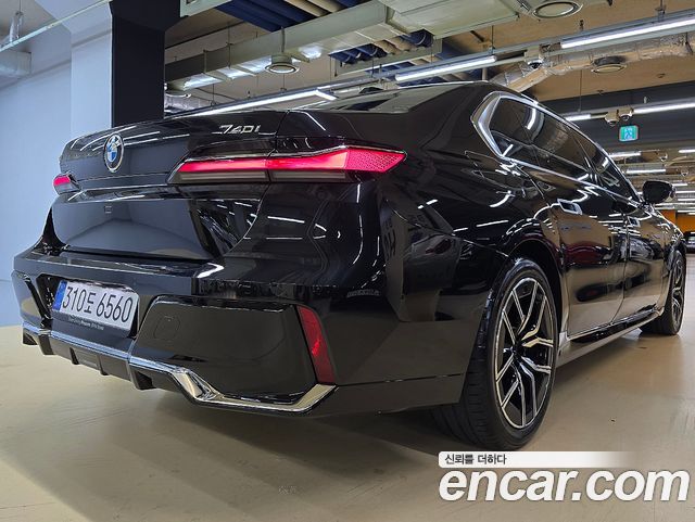 BMW 7-Series 2025 — photo 6