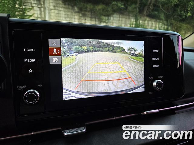 Kia Canival 2023 — photo 11