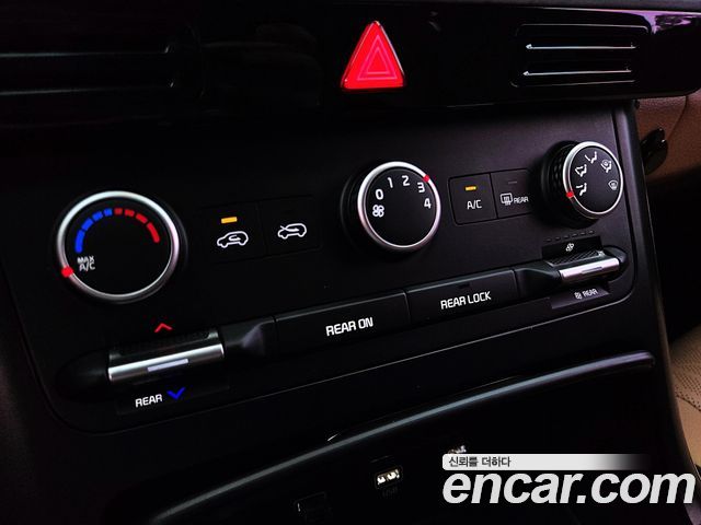 Kia Canival 2023 — photo 13