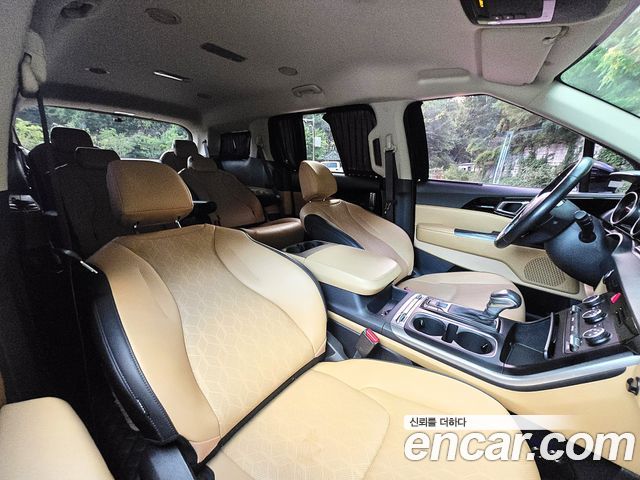 Kia Canival 2023 — photo 14