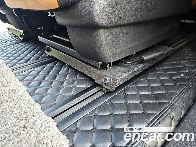 Kia Canival 2023 — photo 16