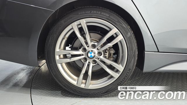 BMW 3-Series 2018 — photo 5