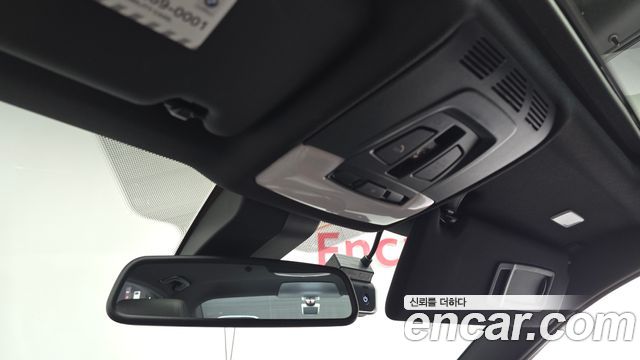 BMW 3-Series 2018 — photo 24