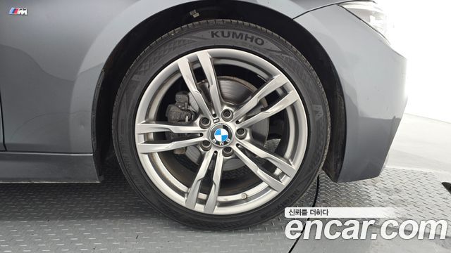 BMW 3-Series 2018 — photo 7