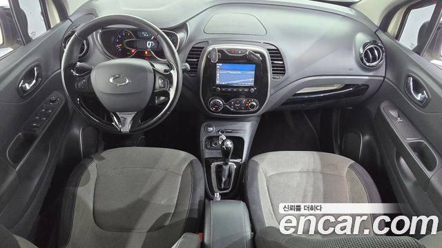 Renault Korea QM3 2015 — photo 10