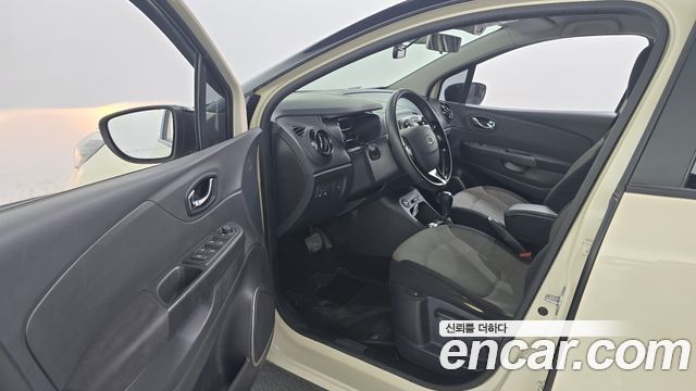 Renault Korea QM3 2015 — photo 13