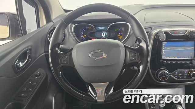 Renault Korea QM3 2015 — photo 22