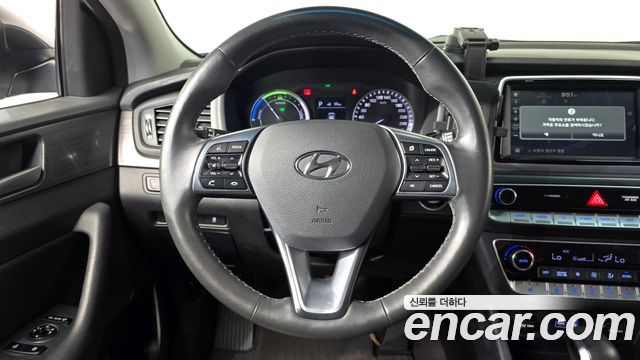 Hyundai Sonata 2018 — photo 20