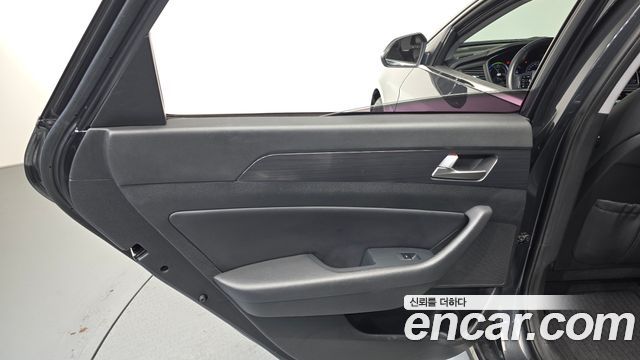 Hyundai Sonata 2018 — photo 15